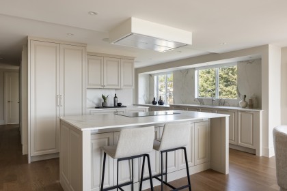 Photo 3 at 701 - 475 13th Street, Ambleside, West Vancouver