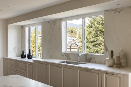 Photo 5 at 701 - 475 13th Street, Ambleside, West Vancouver