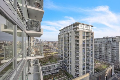 Photo 8 at 1405 - 1788 Columbia Street, False Creek, Vancouver West