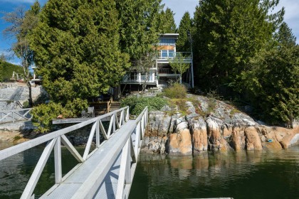 Photo 18 at 4515 Stonehaven Avenue, Deep Cove, North Vancouver