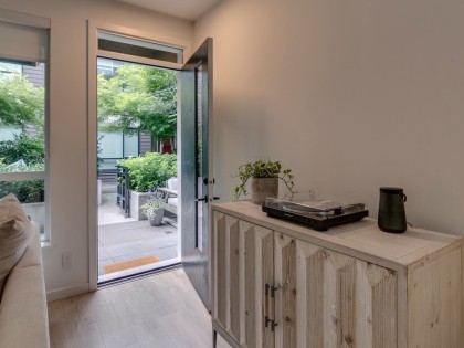Photo 3 at 8 - 533 E 3rd Street, Lower Lonsdale, North Vancouver