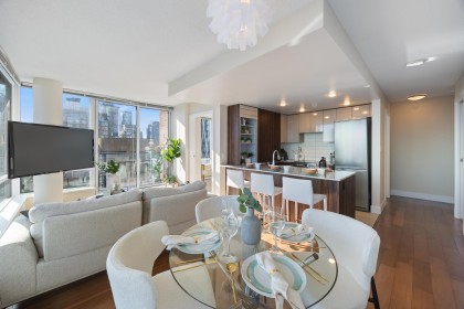 Photo 6 at 1801 - 1088 Richards Street, Yaletown, Vancouver West