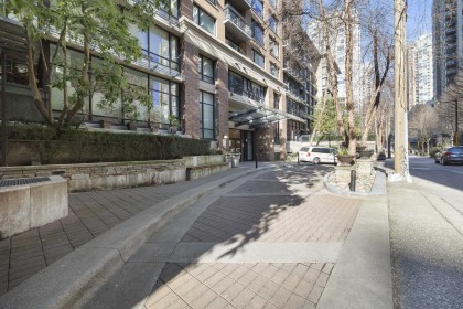 Photo 30 at 1801 - 1088 Richards Street, Yaletown, Vancouver West