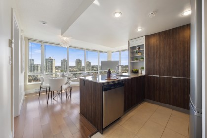 Photo 10 at 1801 - 1088 Richards Street, Yaletown, Vancouver West