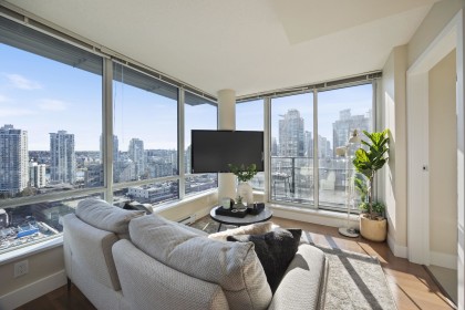 Photo 11 at 1801 - 1088 Richards Street, Yaletown, Vancouver West