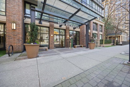 Photo 29 at 1801 - 1088 Richards Street, Yaletown, Vancouver West