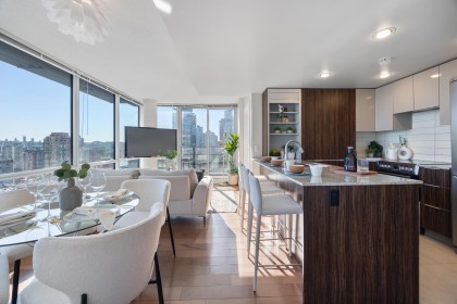 Photo 4 at 1801 - 1088 Richards Street, Yaletown, Vancouver West