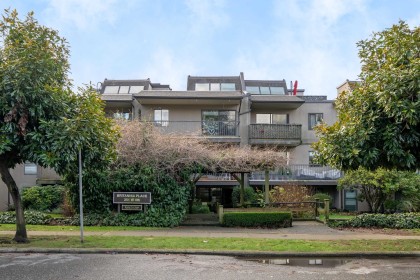 Photo 2 at 215 - 251 W 4th Street, Lower Lonsdale, North Vancouver