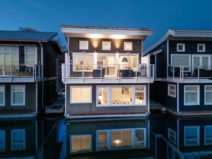 Photo 3 at FRSL17 - 415 W Esplanade Avenue, Mosquito Creek, North Vancouver