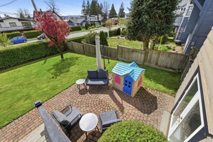 Photo 3 at 424 E Keith Road, Central Lonsdale, North Vancouver