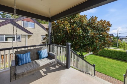 Photo 4 at 424 E Keith Road, Central Lonsdale, North Vancouver