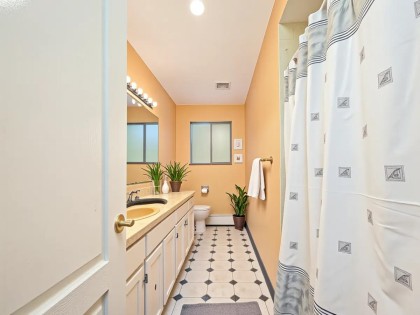 Photo 7 at 1609 Bewicke Avenue, Mosquito Creek, North Vancouver