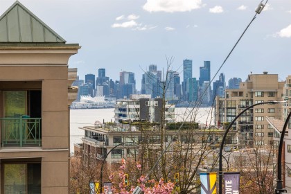 Photo 13 at 303 - 408 Lonsdale Avenue, Lower Lonsdale, North Vancouver