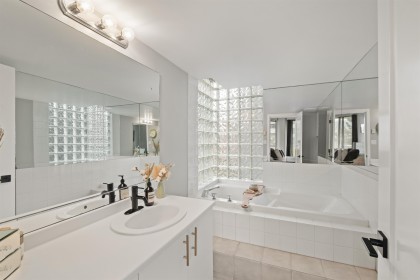 Photo 30 at 303 - 408 Lonsdale Avenue, Lower Lonsdale, North Vancouver