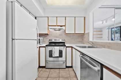 Photo 3 at 1465 Clyde Avenue, Ambleside, West Vancouver
