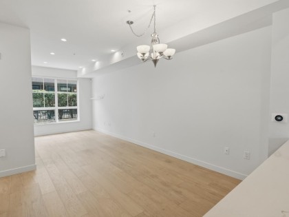 Photo 2 at 7891 Oak Street, Marpole, Vancouver West