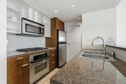 Photo 11 at 1101 - 980 Cooperage Way, Yaletown, Vancouver West