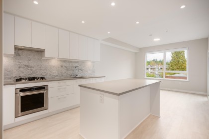 Photo 11 at 414 - 110 E 17th Street, Central Lonsdale, North Vancouver