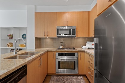 Photo 5 at 227 - 119 W 22nd Street, Central Lonsdale, North Vancouver