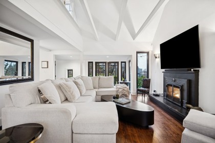 Photo 8 at 3814 W 11 Avenue, Point Grey, Vancouver West