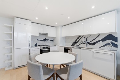 Photo 4 at 410 - 135 E 13th Street, Central Lonsdale, North Vancouver
