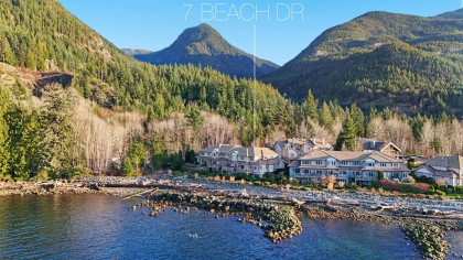 Photo 5 at 7 Beach Drive, Furry Creek, West Vancouver