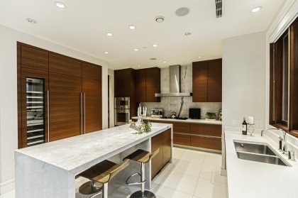 Photo 3 at 3875 W 36th Avenue, Dunbar, Vancouver West