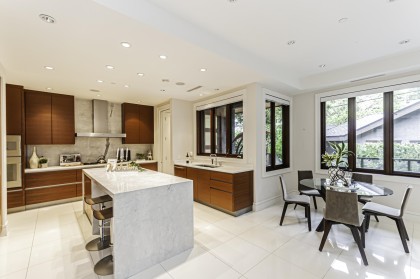 Photo 4 at 3875 W 36th Avenue, Dunbar, Vancouver West