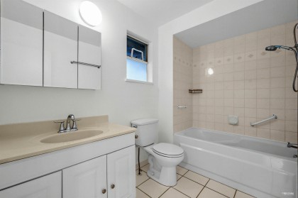 Photo 24 at 1109 - 235 Keith Road, Cedardale, West Vancouver