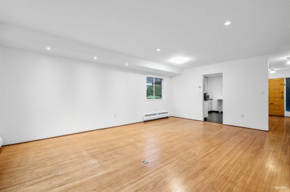 Photo 10 at 1109 - 235 Keith Road, Cedardale, West Vancouver