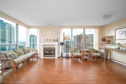 Photo 6 at 906 - 108 E 14th Street, Central Lonsdale, North Vancouver