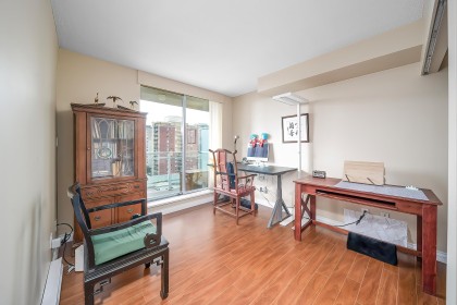 Photo 14 at 906 - 108 E 14th Street, Central Lonsdale, North Vancouver