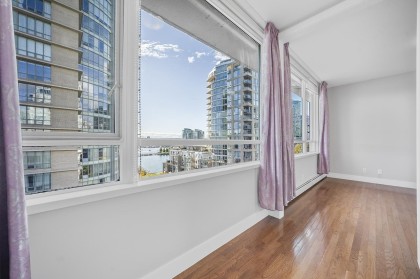 Photo 16 at PH1003 - 1288 Marinaside Crescent, Yaletown, Vancouver West