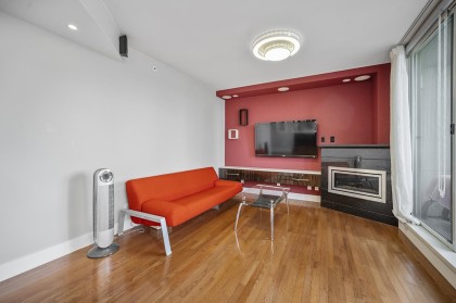 Photo 5 at PH1003 - 1288 Marinaside Crescent, Yaletown, Vancouver West