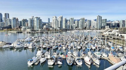 Photo 1 at 315 - 674 Leg In Boot Square, False Creek, Vancouver West