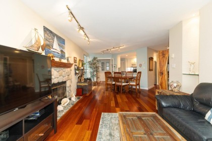 Photo 17 at 302 - 1502 Island Park Walk, False Creek, Vancouver West