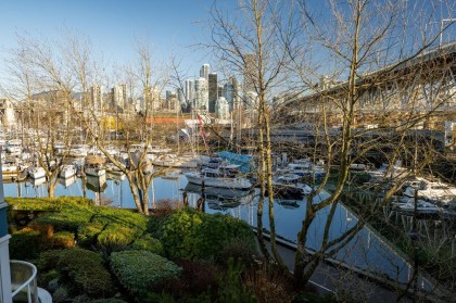 Photo 32 at 302 - 1502 Island Park Walk, False Creek, Vancouver West