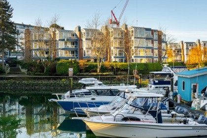 Photo 1 at 302 - 1502 Island Park Walk, False Creek, Vancouver West