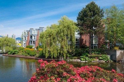 Photo 5 at 302 - 1502 Island Park Walk, False Creek, Vancouver West