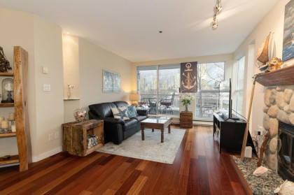 Photo 15 at 302 - 1502 Island Park Walk, False Creek, Vancouver West