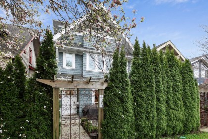 Photo 2 at 1 - 3640 W 2nd Avenue, Kitsilano, Vancouver West