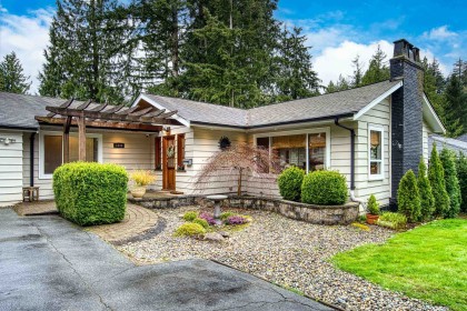 Photo 2 at 1335 Ridgewood Drive, Capilano NV, North Vancouver