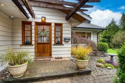 Photo 3 at 1335 Ridgewood Drive, Capilano NV, North Vancouver