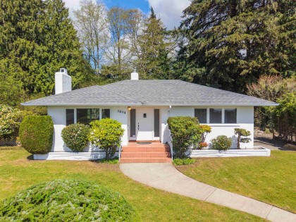Photo 1 at 3894 Sunnycrest Drive, Forest Hills NV, North Vancouver