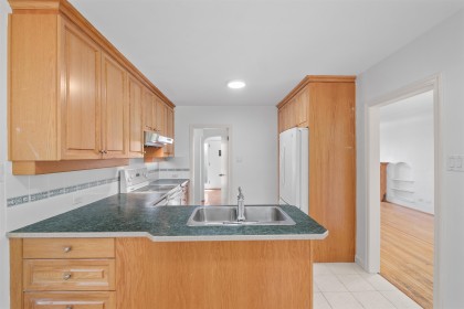 Photo 11 at 3894 Sunnycrest Drive, Forest Hills NV, North Vancouver