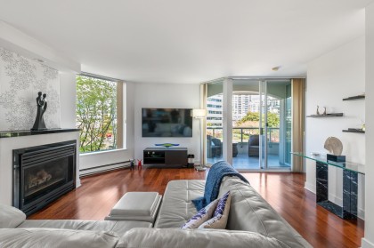 Photo 10 at 302 - 168 Chadwick Court, Lower Lonsdale, North Vancouver