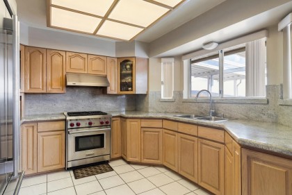 Photo 5 at 547 Tempe Crescent, Upper Lonsdale, North Vancouver