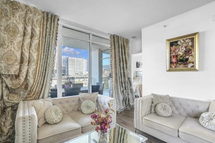 Photo 11 at 802 - 158 W 13th Street, Central Lonsdale, North Vancouver