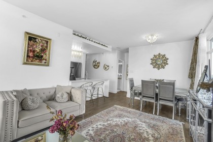 Photo 8 at 802 - 158 W 13th Street, Central Lonsdale, North Vancouver