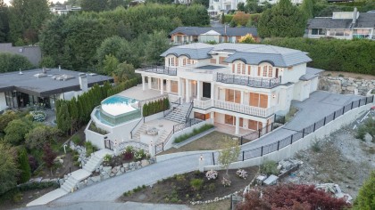 Photo 1 at 1445 Sandhurst Place, Chartwell, West Vancouver